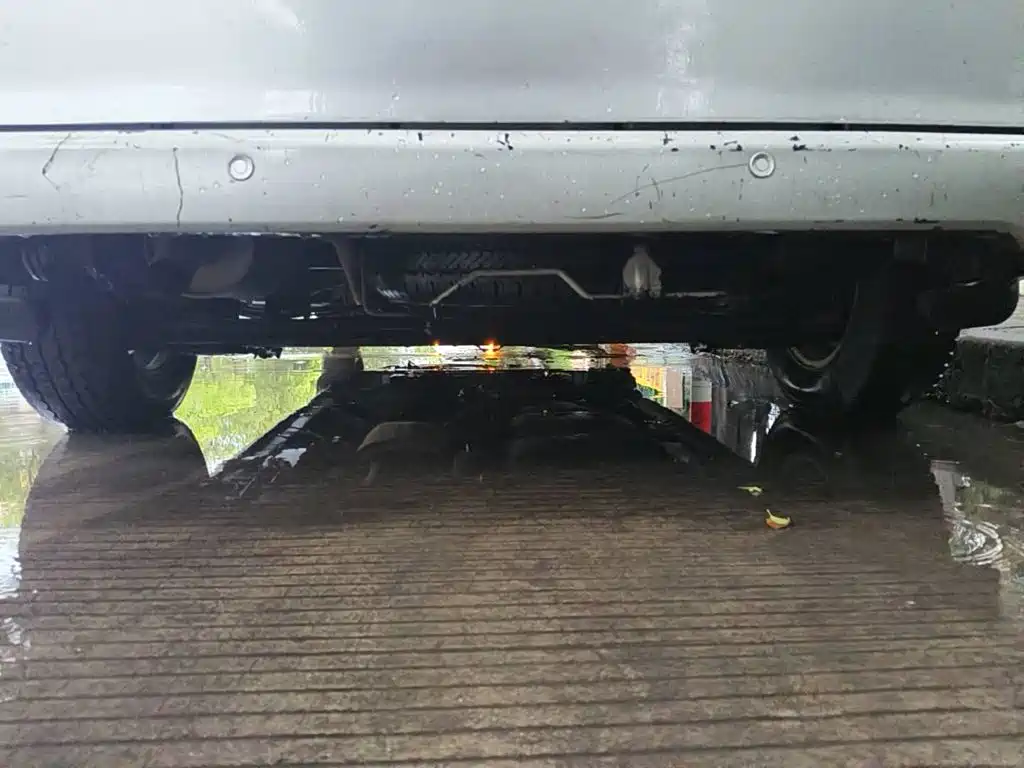 Nissan NV200 2011 2011 1.6L 232-seat Premium Elegance Model