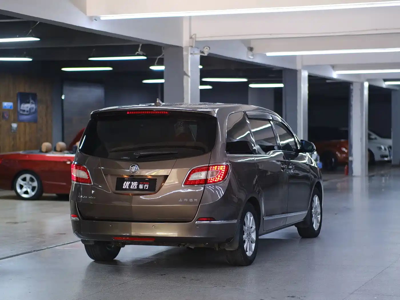 Buick GL8 2013 2.4L LT Luxury Business Executive Edition фото 10