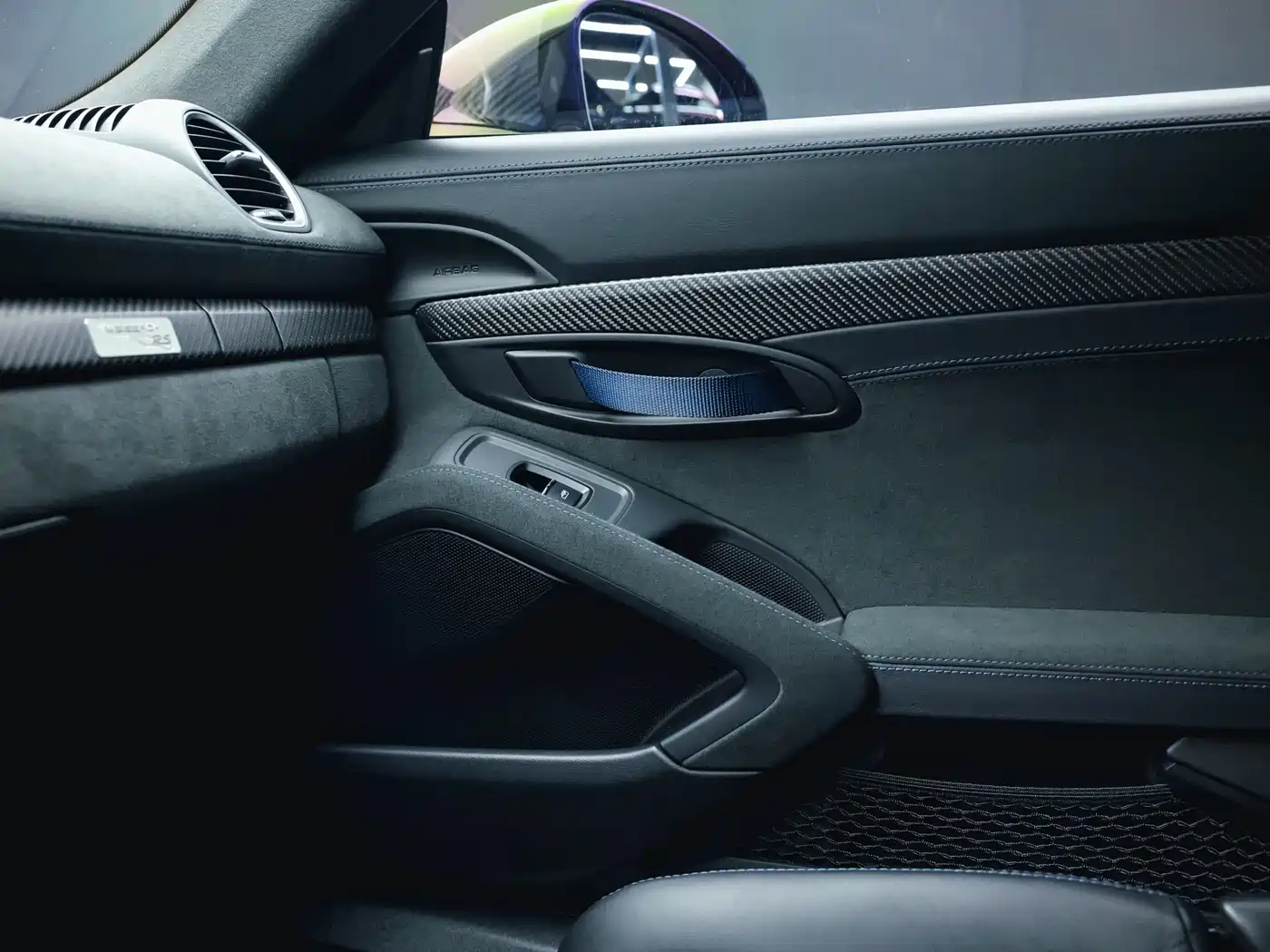 Porsche 718 2022 Cayman GT4 RS 4.0L фото 21