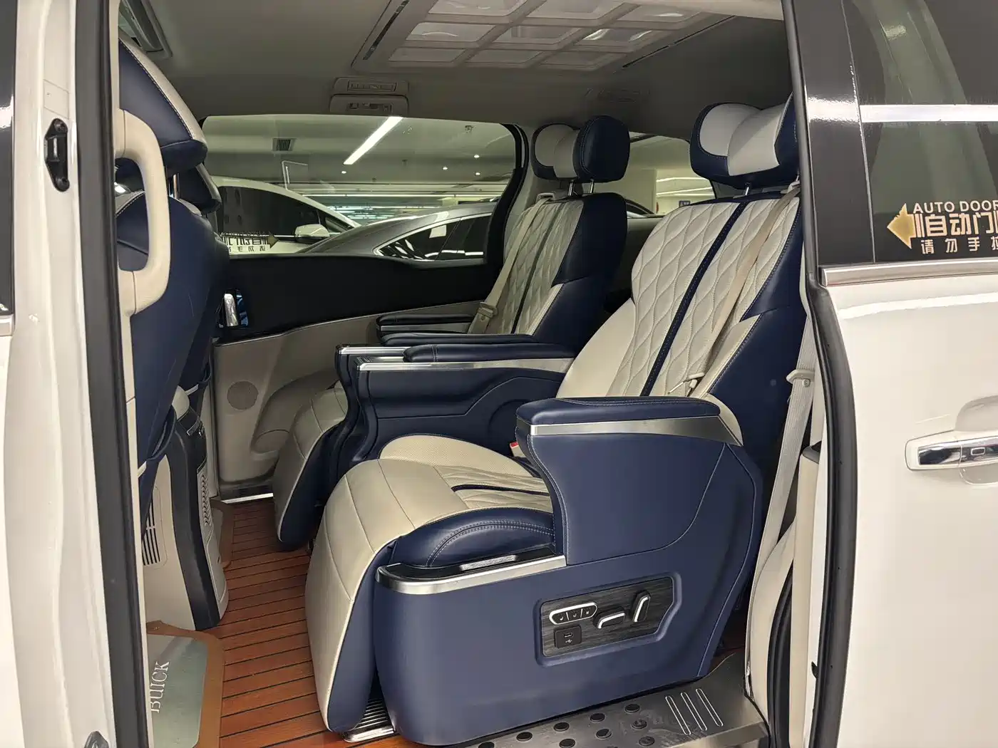 Buick GL8 2020 Model Land Business Class 652T Luxury фото 6