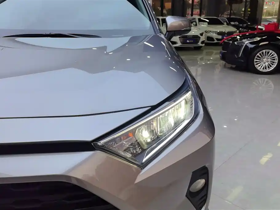 Toyota RAV4 Rongfang 2021 2.0L CVT 2WD Trend фото 5