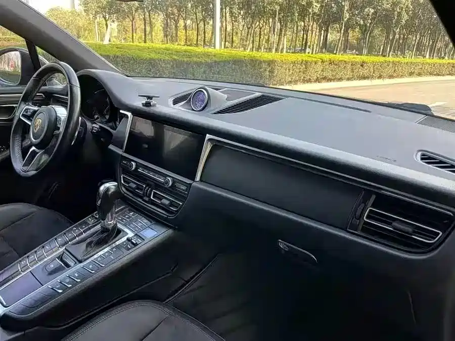 Porsche Macan 2018 Macan 2.0T фото 13