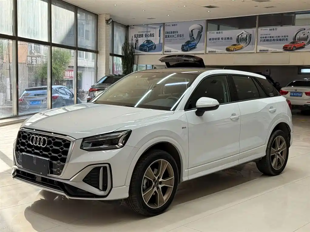 Audi Q2L 2022 35 TFSI Fashion Dynamic