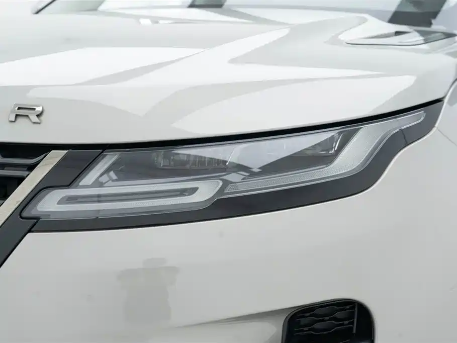 Land Rover Range Rover Evoque 2022 Range Rover Evoque L 249PS R-Dynamic Luxury Edition фото 10