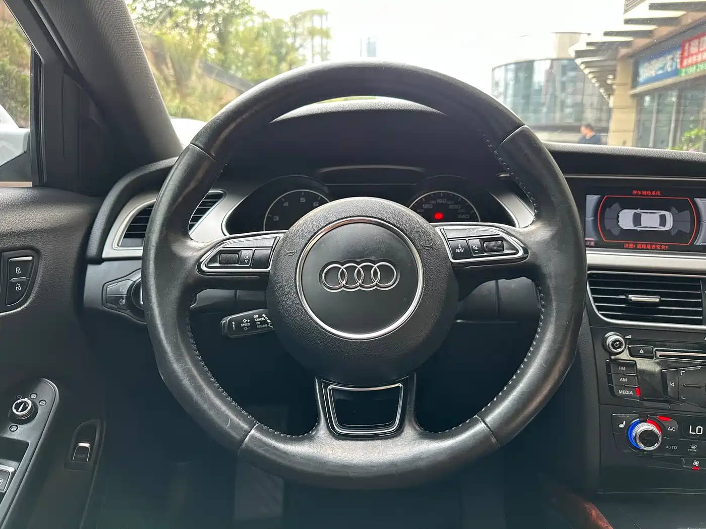 Audi A4L 2016 35 TFSI Collector's Edition S line Comfort фото 16