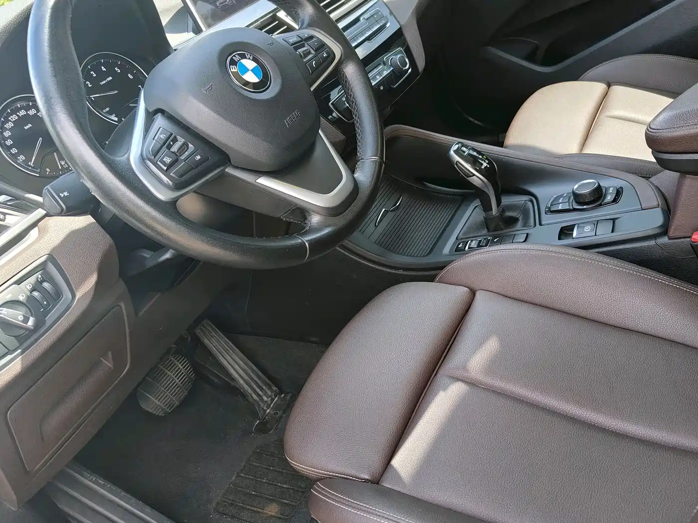 BMW X1 2020 sDrive20Li Fashion Model фото 6