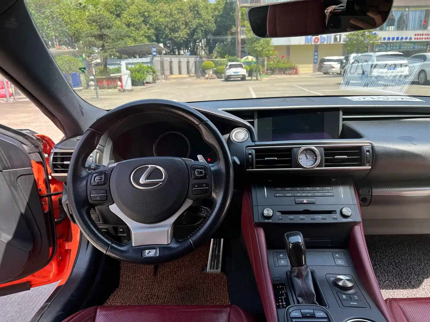 Lexus RC 2016 200t F SPORT Edition фото 19