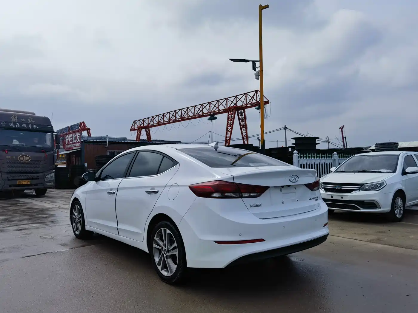 Hyundai Elantra 2016 Model 1.6L Automatic Smart Elite фото 6