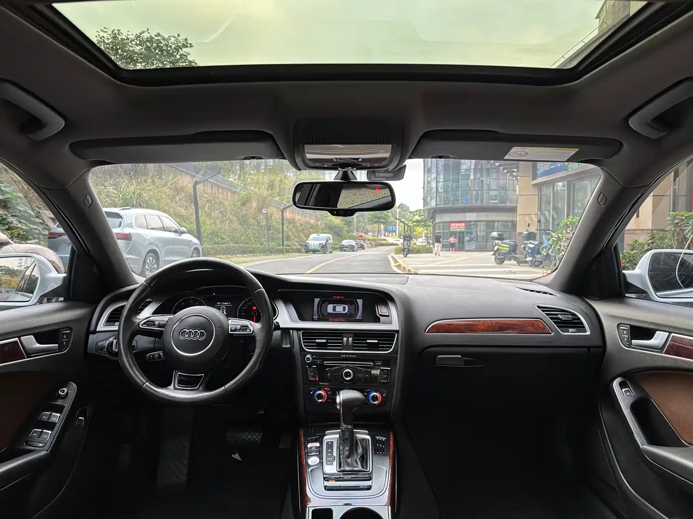Audi A4L 2016 35 TFSI Collector's Edition S line Comfort фото 13