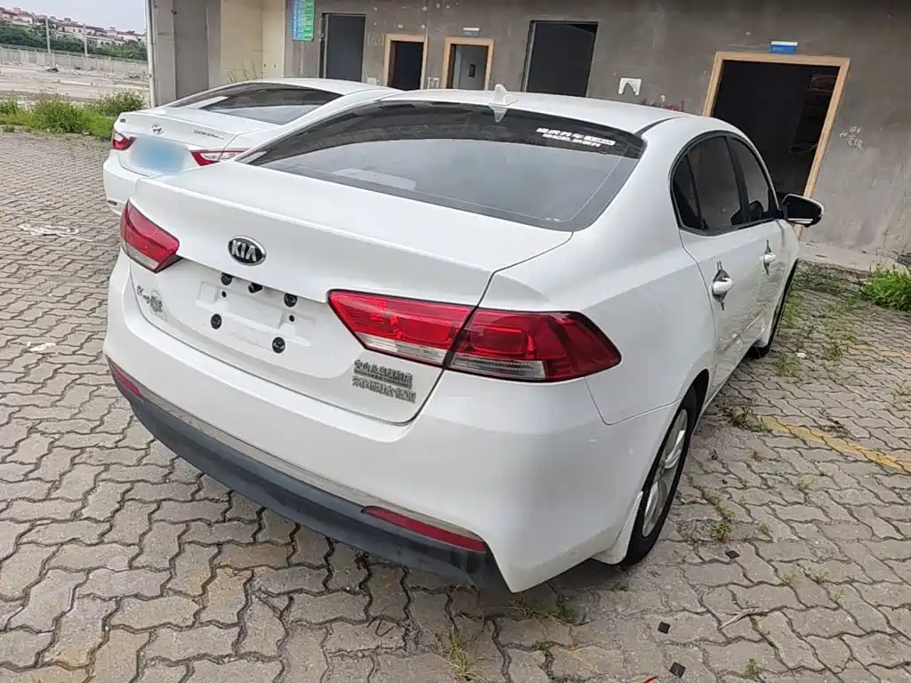 Фото 7 - Kia K4
