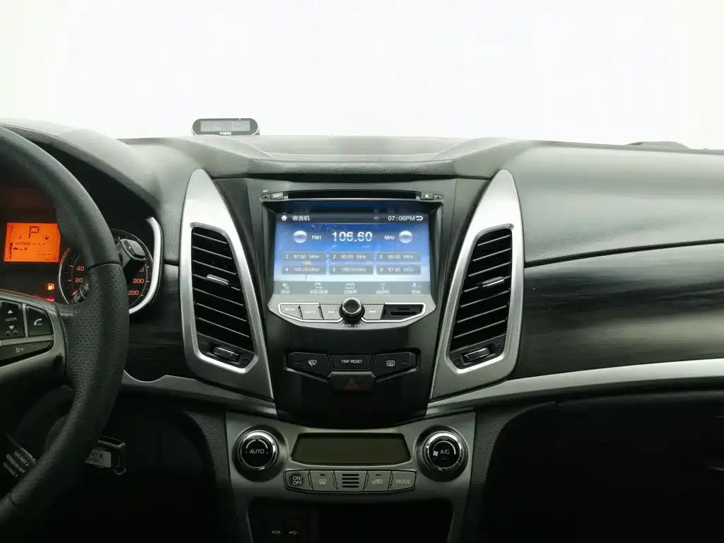 SsangYong Korando 2014 2014 2.0L Gasoline 4WD Automatic Luxury Navigation Edition