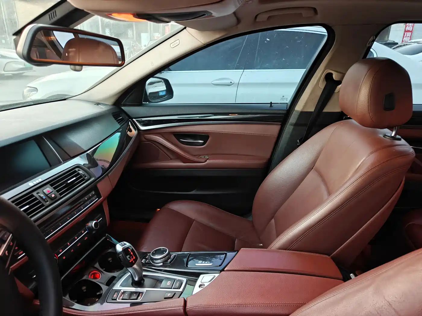 BMW 5 Series 2014 520Li Elegance фото 11