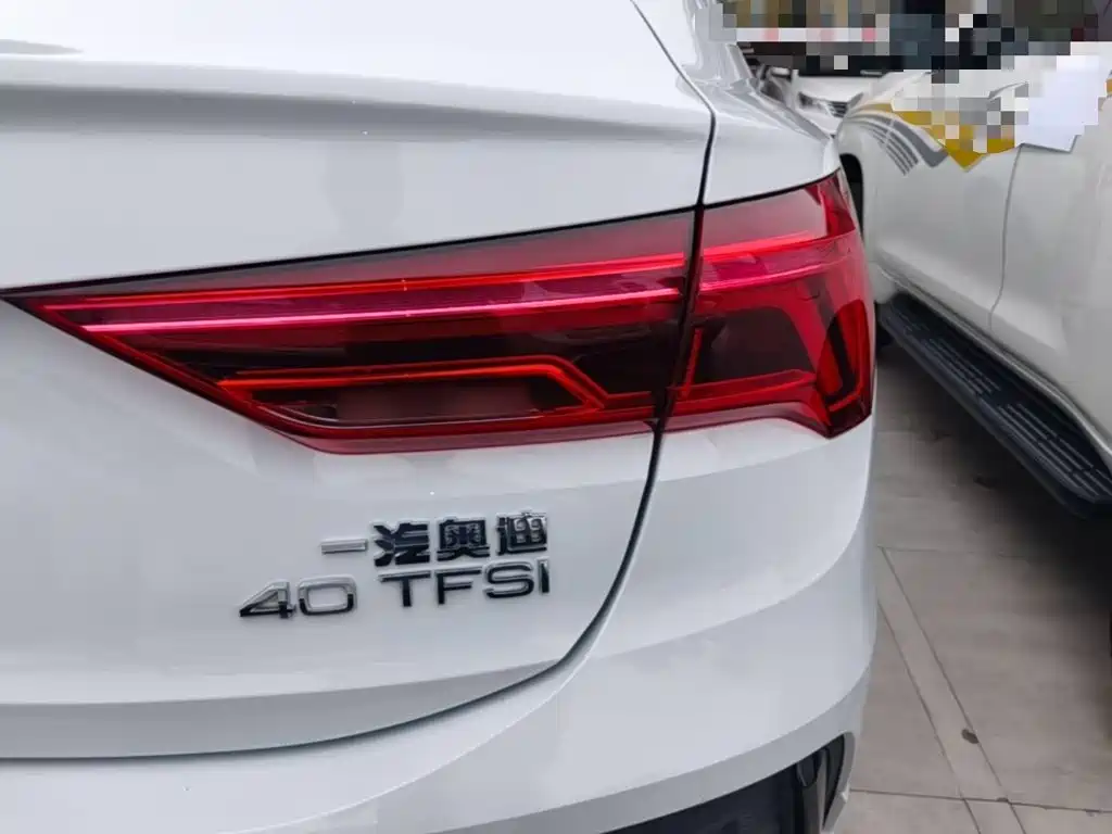 AUDI Q3 SPORTBACK