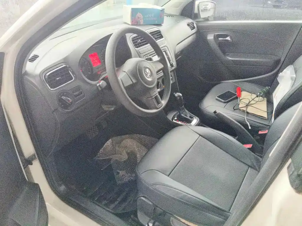 Фото 8 - Volkswagen Polo