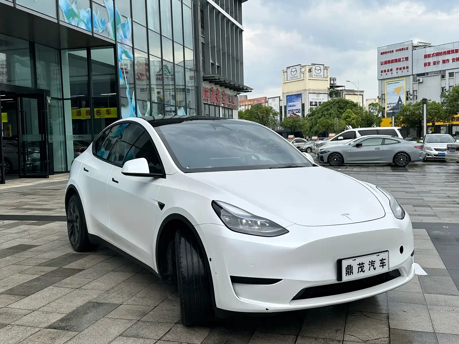 Фото 6 - Tesla Model Y