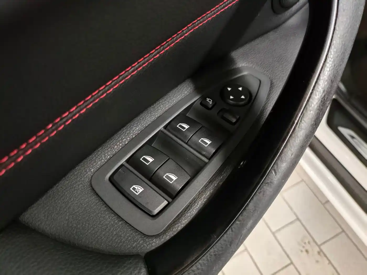 BMW X1 2018 sDrive18Li Premium Model фото 17