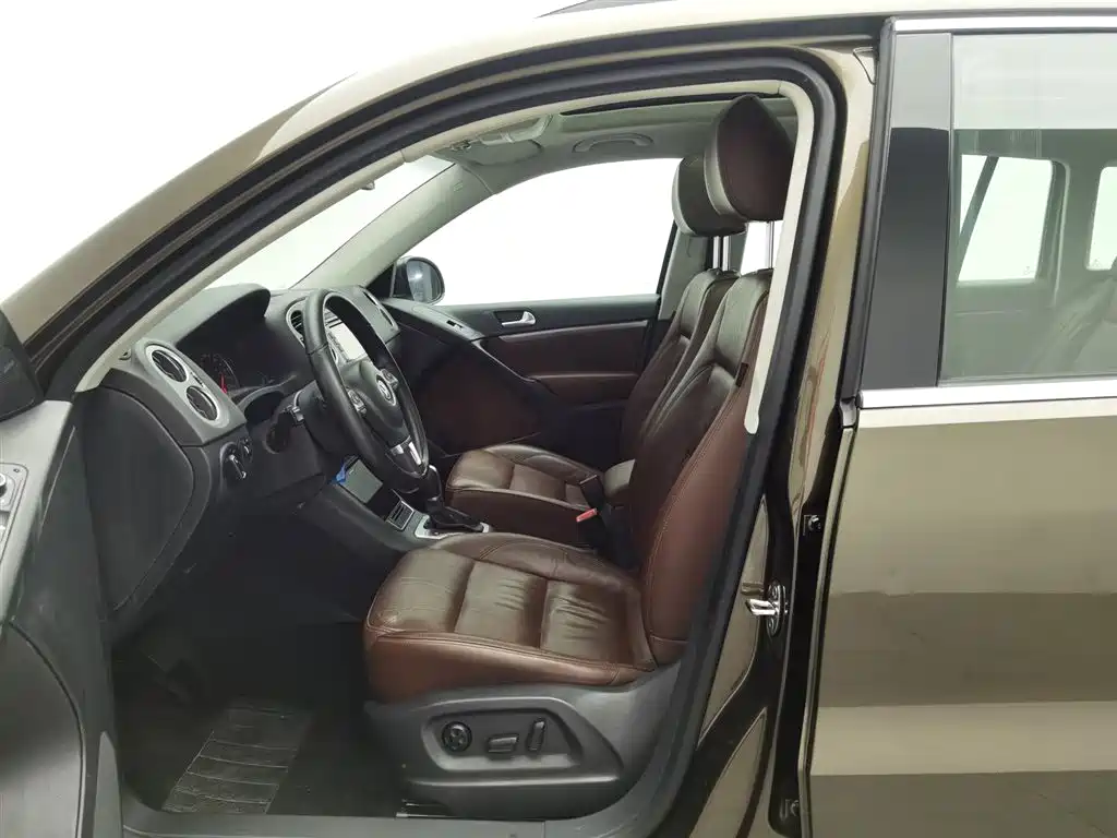 Volkswagen Tiguan 2013 1.8TSI Auto 4WD Luxury фото 10