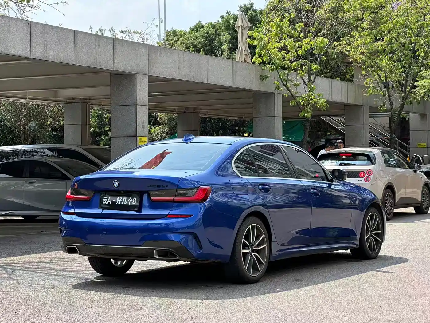 BMW 3 Series 2020 325Li M Sport Package фото 9