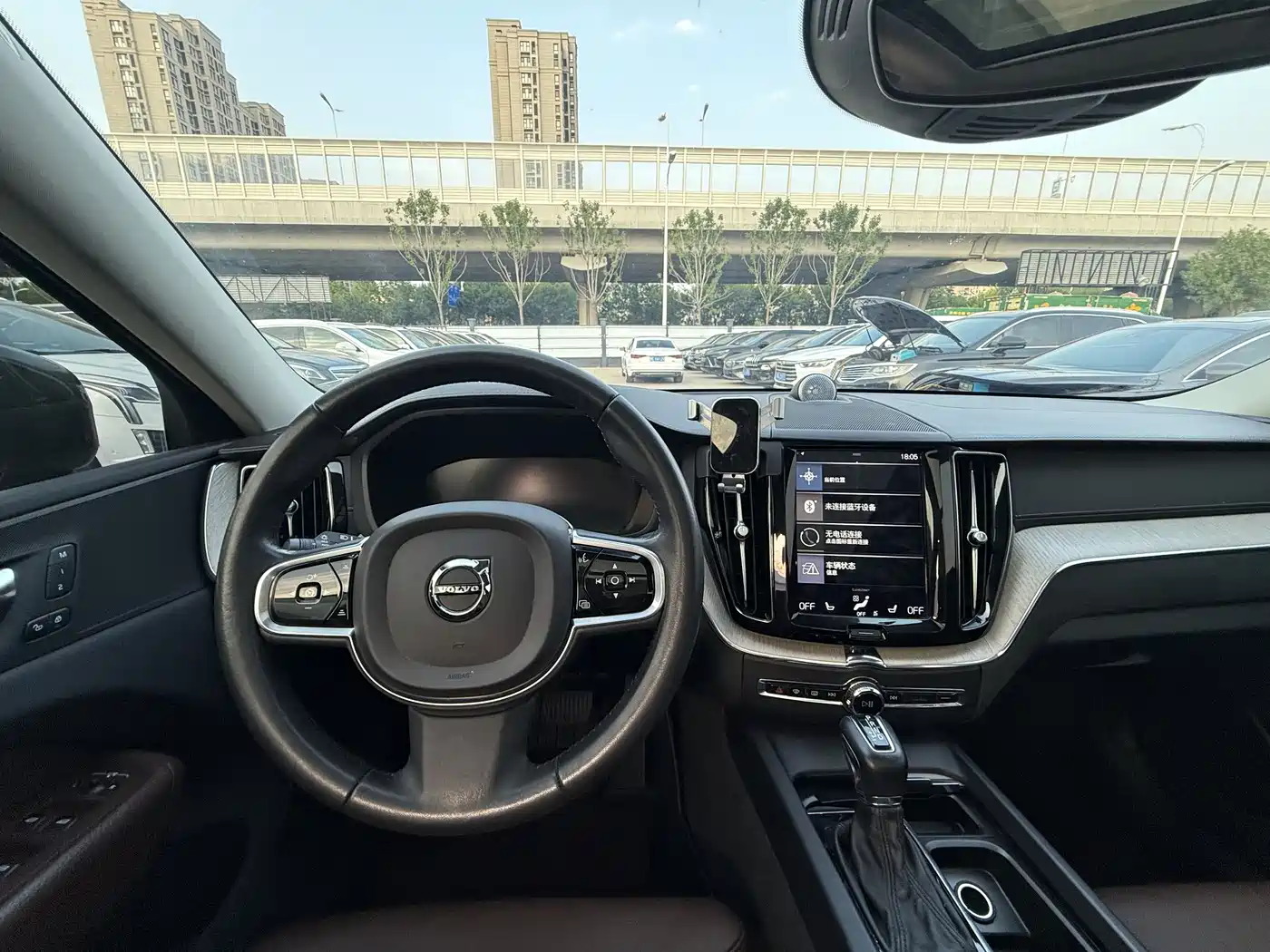 Фото 8 - Volvo XC60