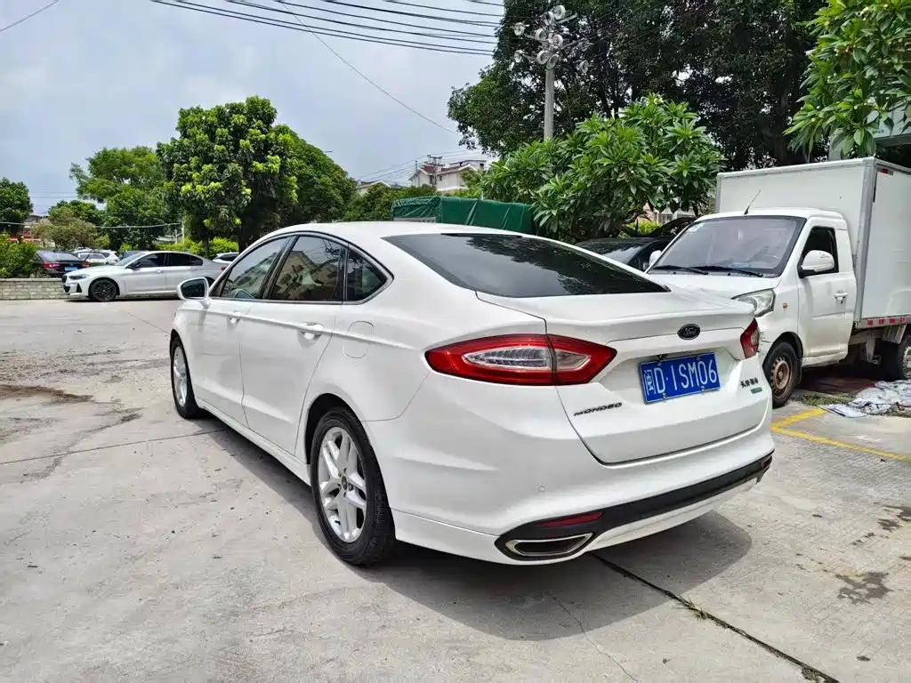 Фото 5 - Ford Mondeo