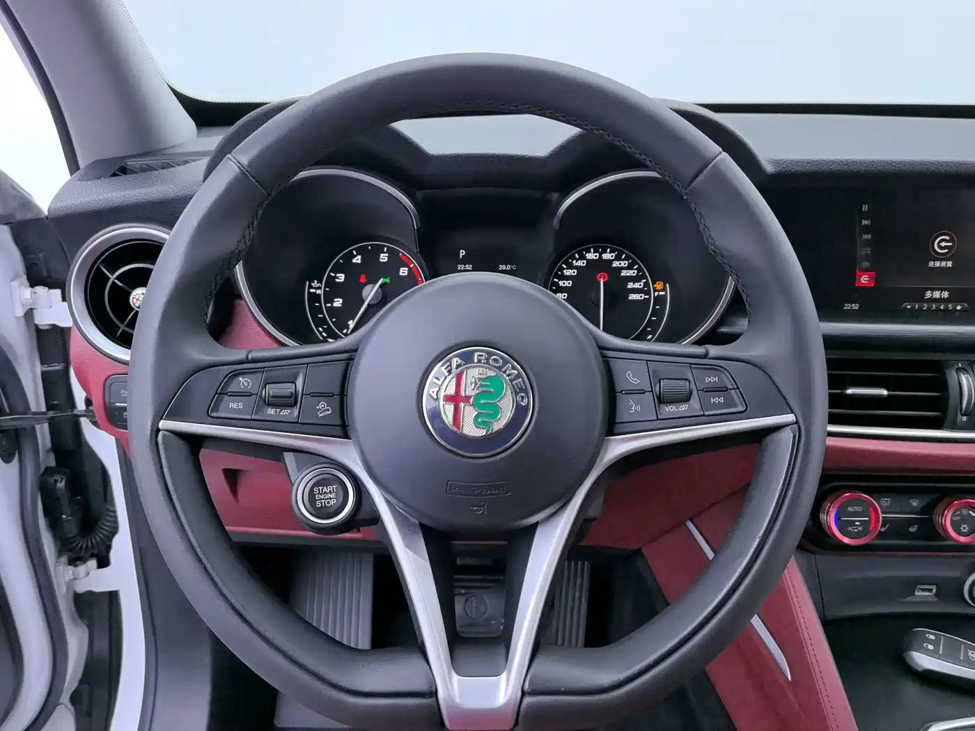 Alfa Romeo Stelvio 2019 2017 2.0T 200HP Elite
