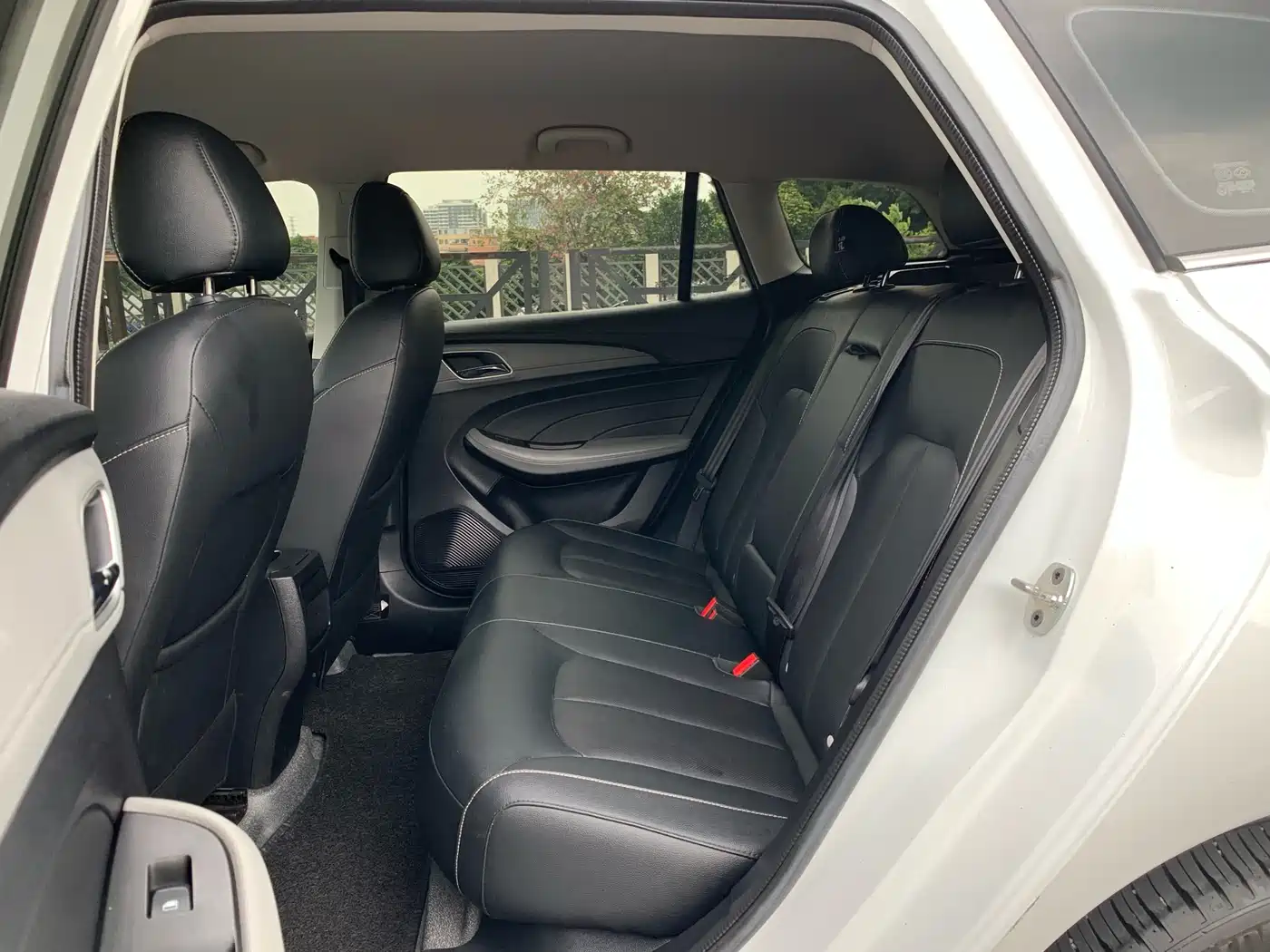 ROEWE EI5