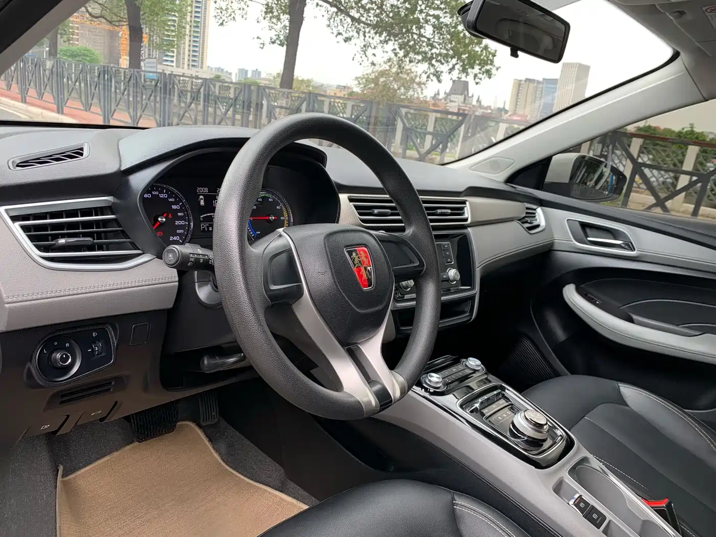 ROEWE EI5