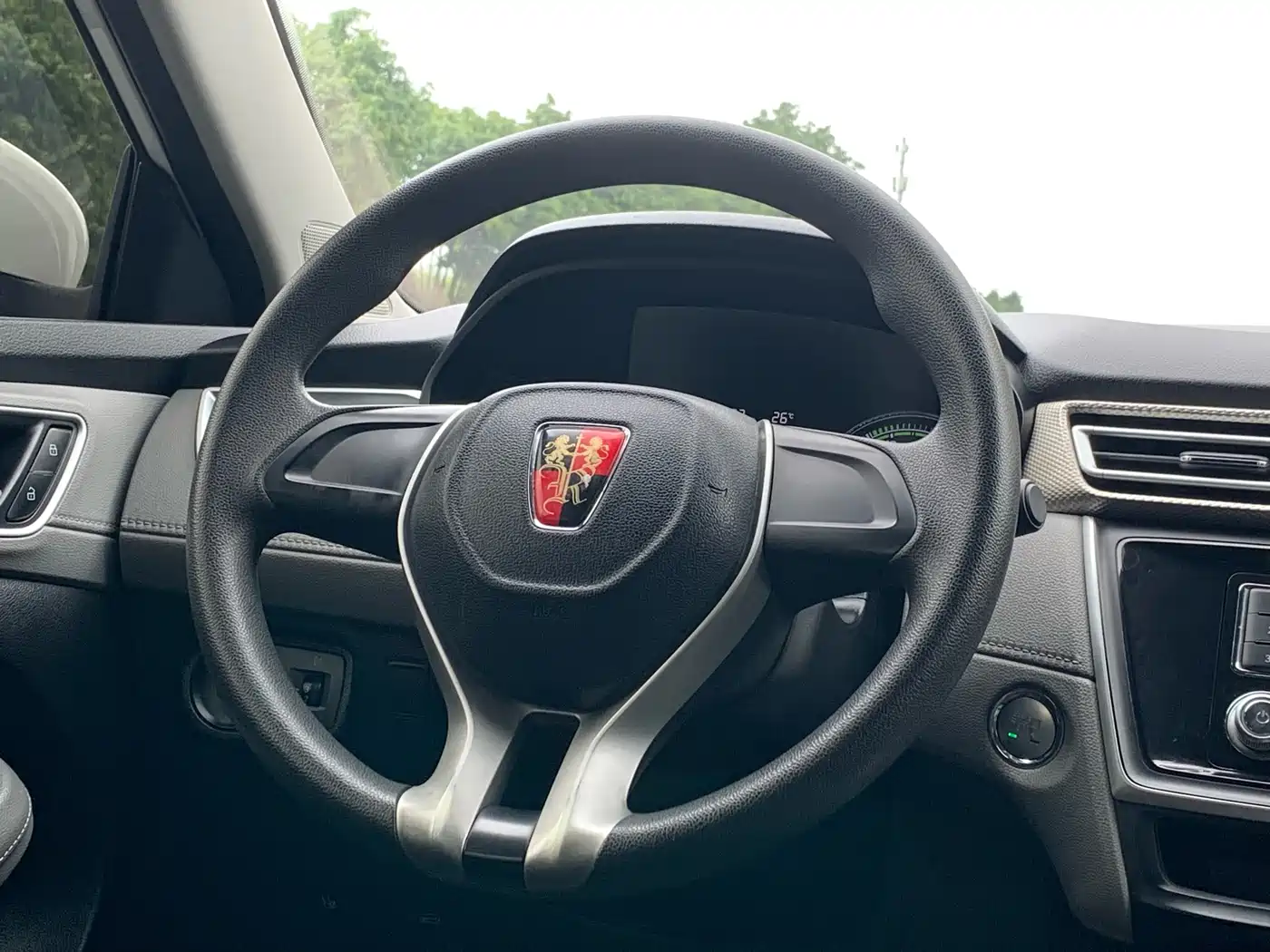 ROEWE EI5