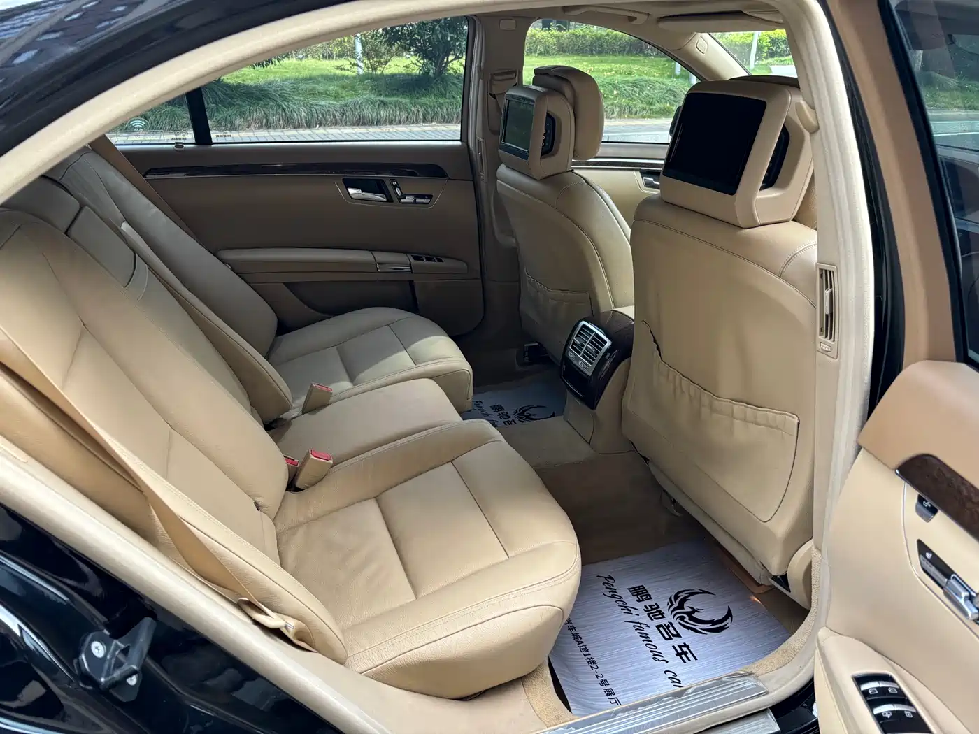 Mercedes-Benz S-Class 2012 S 300 L Luxury Grand Edition фото 8