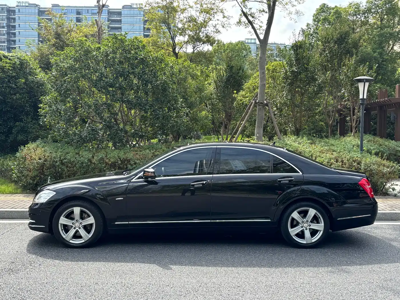Mercedes-Benz S-Class 2012 S 300 L Luxury Grand Edition фото 5