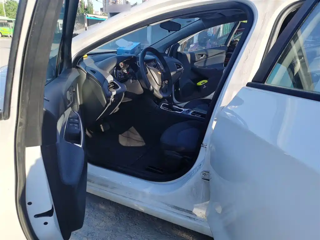 Chevrolet Cruze 2018 320 Automatic Pioneer Sunroof Edition фото 14