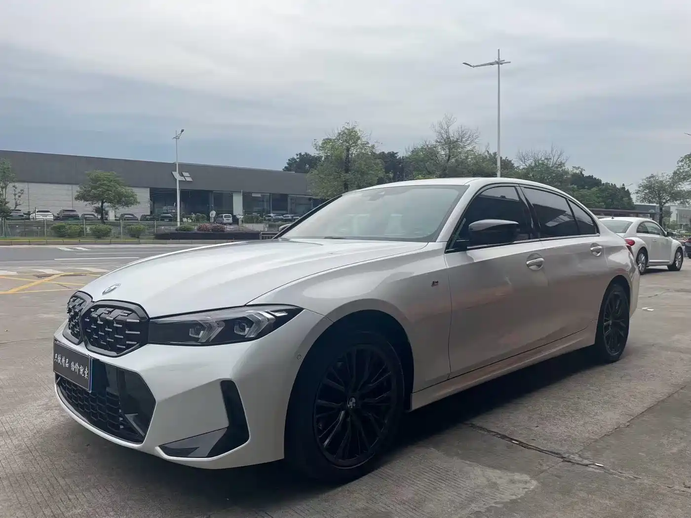 BMW 3 Series 2023 325Li M Sport Black Night Package
