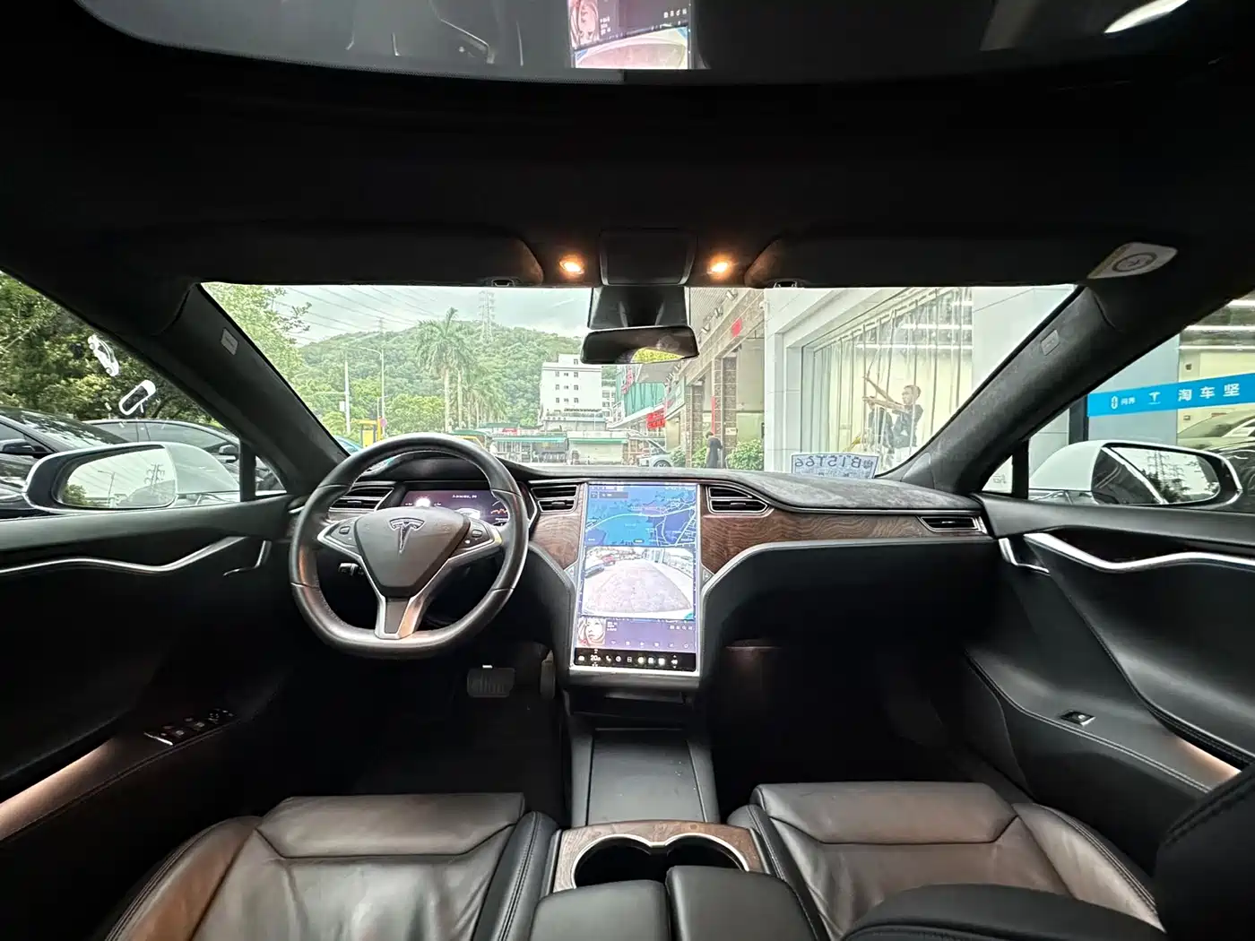 TESLA MODEL S