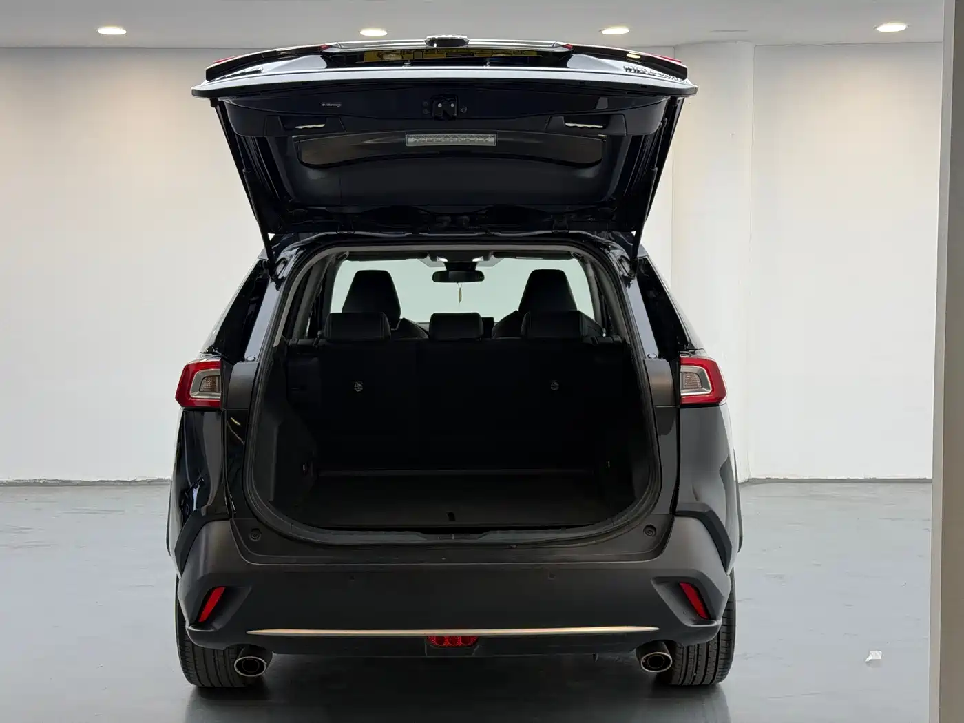 Toyota Wildlander 2023 Hybrid 2.5L E-CVT FWD Urban Edition фото 14