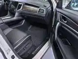Фото 21 - Honda UR-V