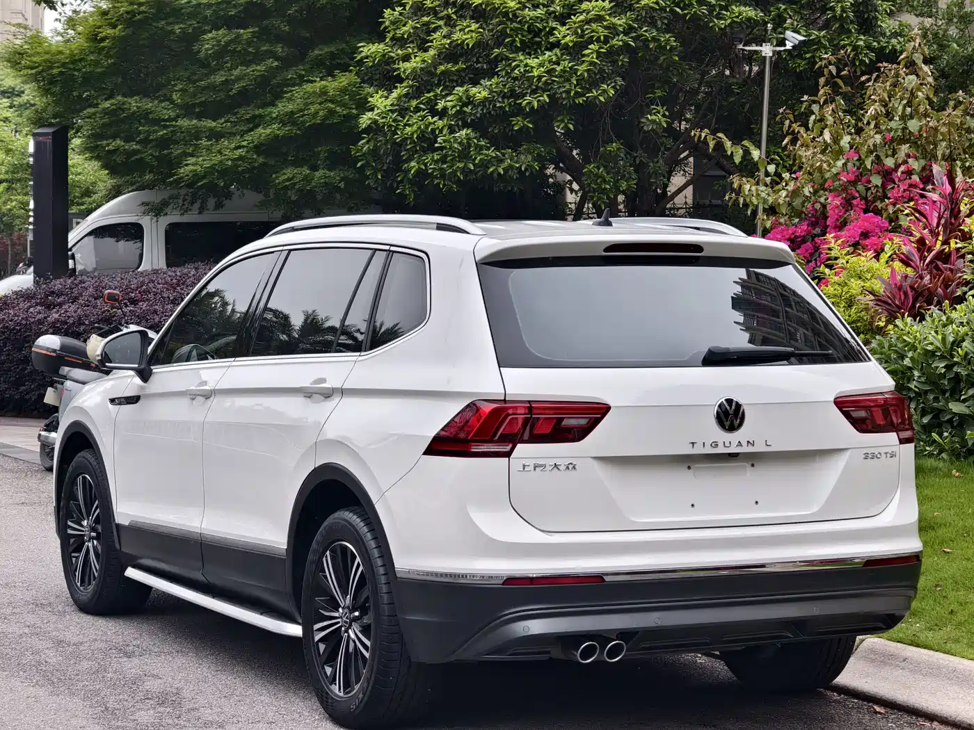 Volkswagen Tiguan L 2021 330TSI Automatic 2WD Smart фото 5