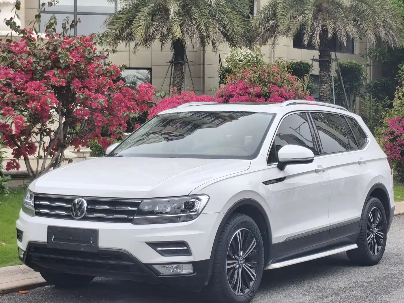Volkswagen Tiguan L 2021 330TSI Automatic 2WD Smart