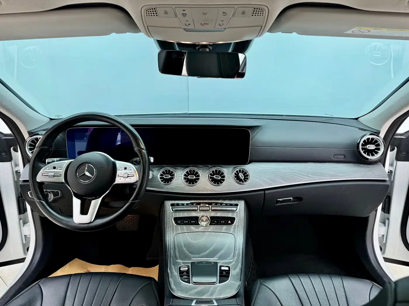 Mercedes-Benz CLS 2018 CLS 300 Dynamic фото 19