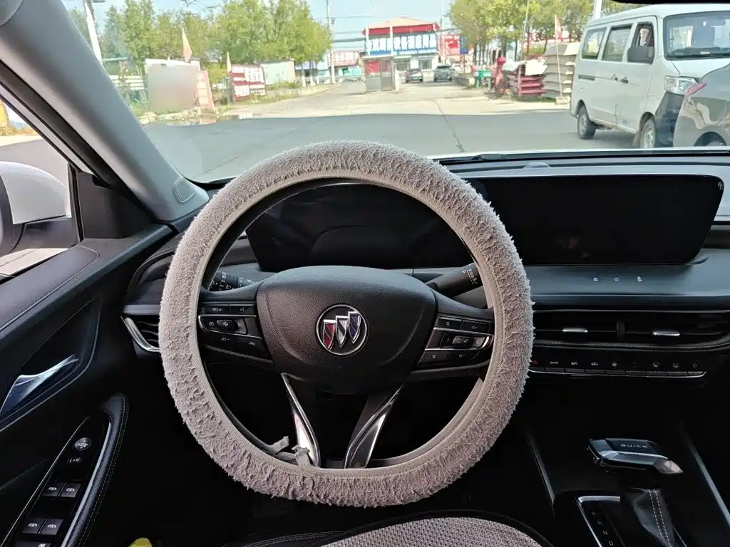 صورة 6 - Buick Verano