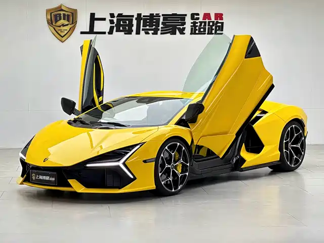 LAMBORGHINI REVUELTO