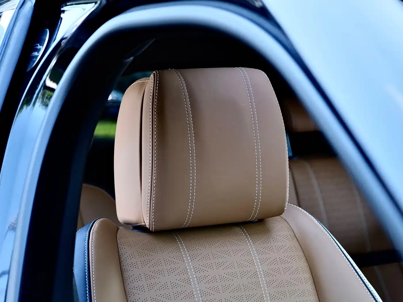 Land Rover Range Rover Velar 2022 250PS Golden Collector's Edition фото 18