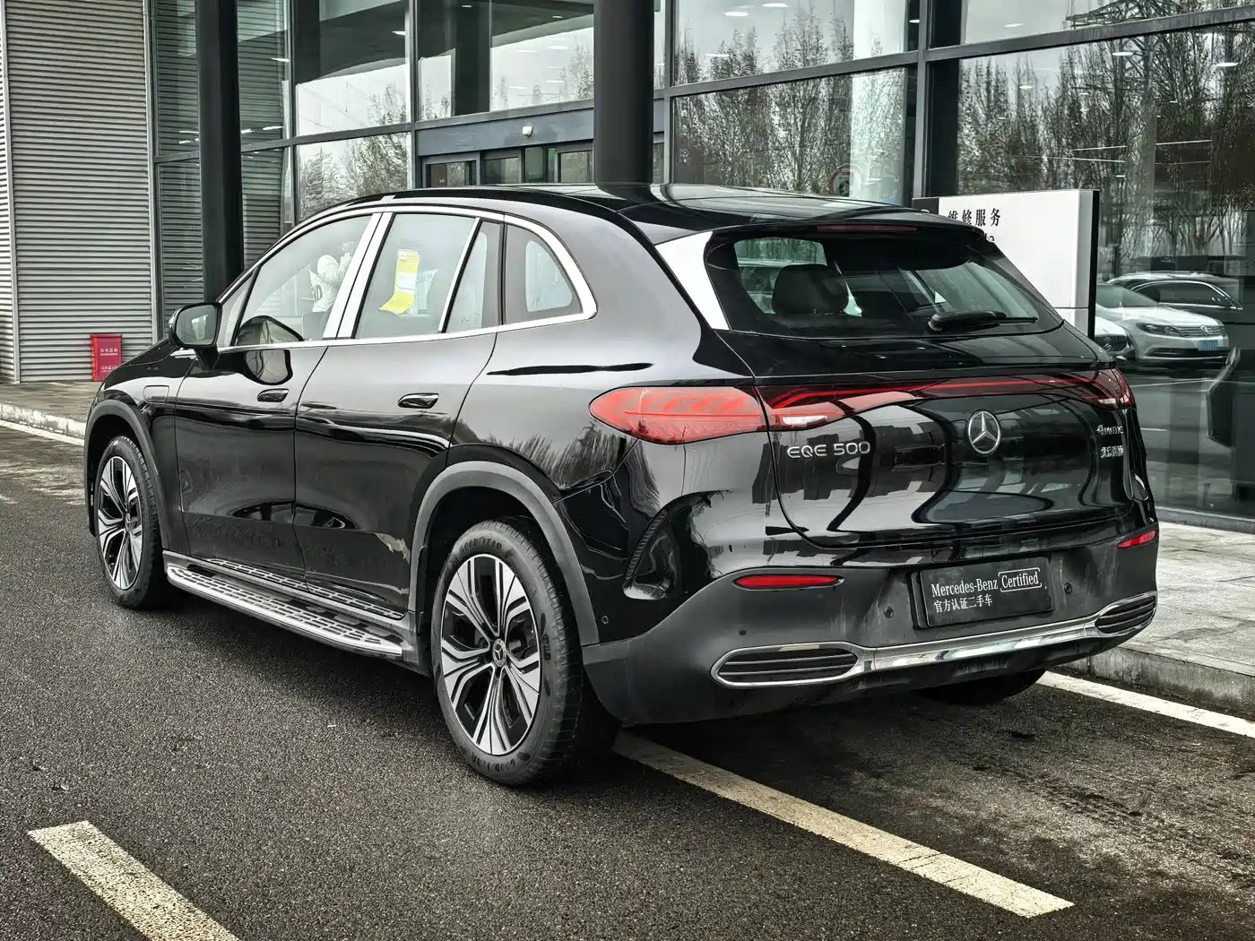 MERCEDES-BENZ EQE SUV