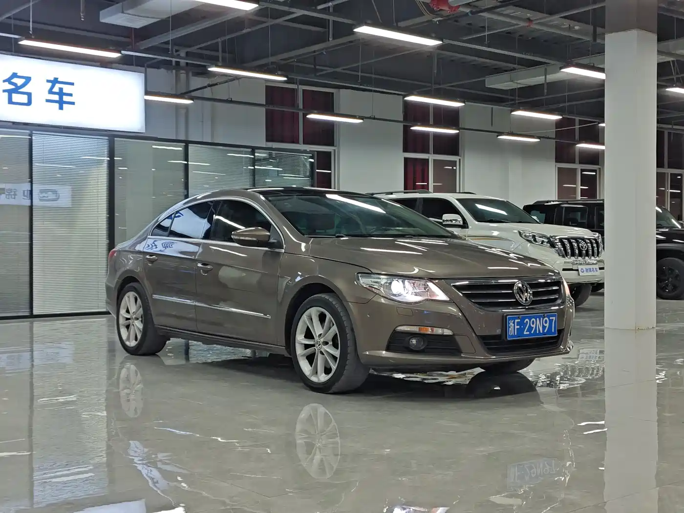 Volkswagen FAW-Volkswagen CC 2012 Model 2.0TSI Luxury фото 3