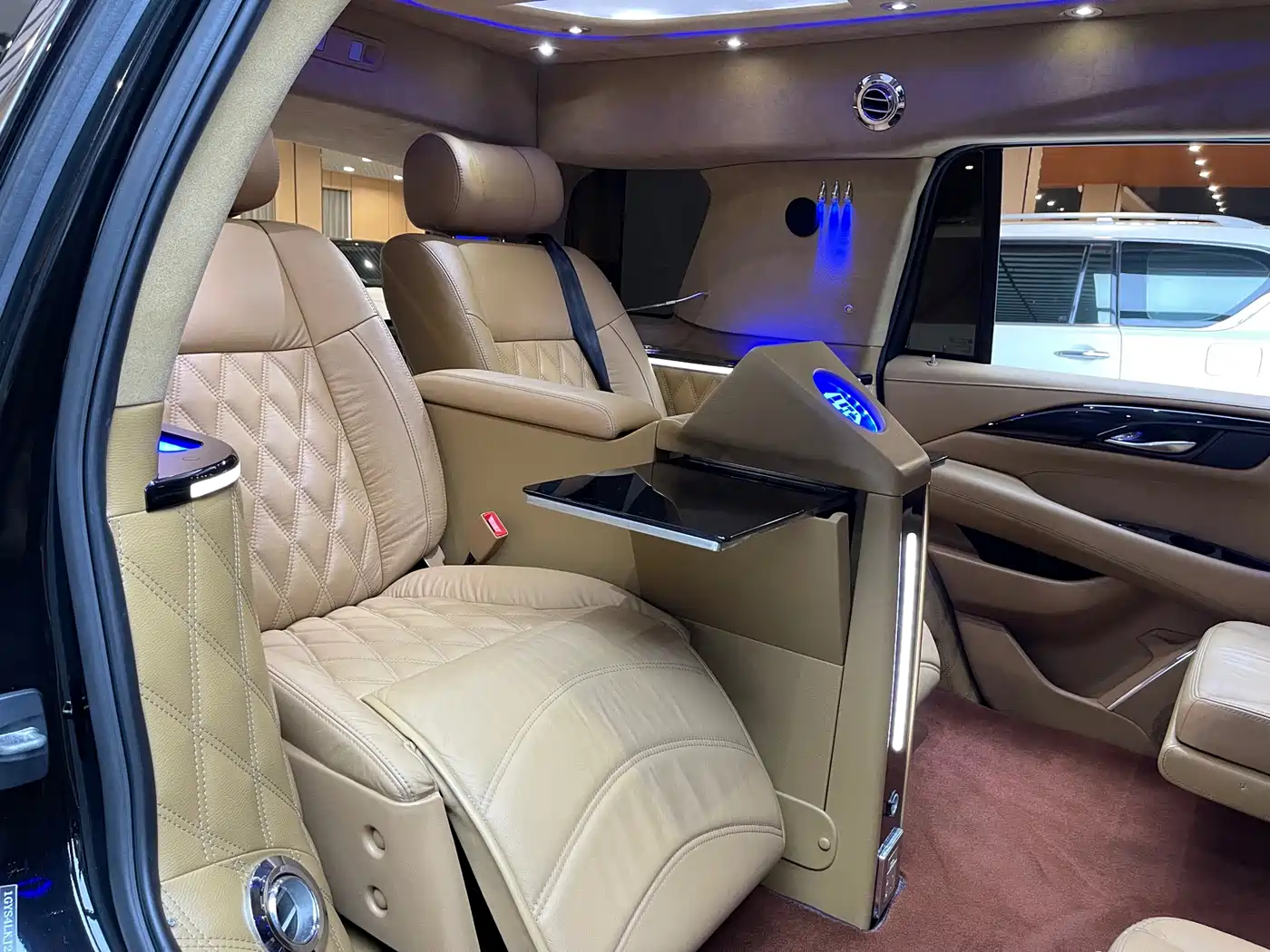 Cadillac Escalade 2017 6.2L ESV Platinum Extended фото 13