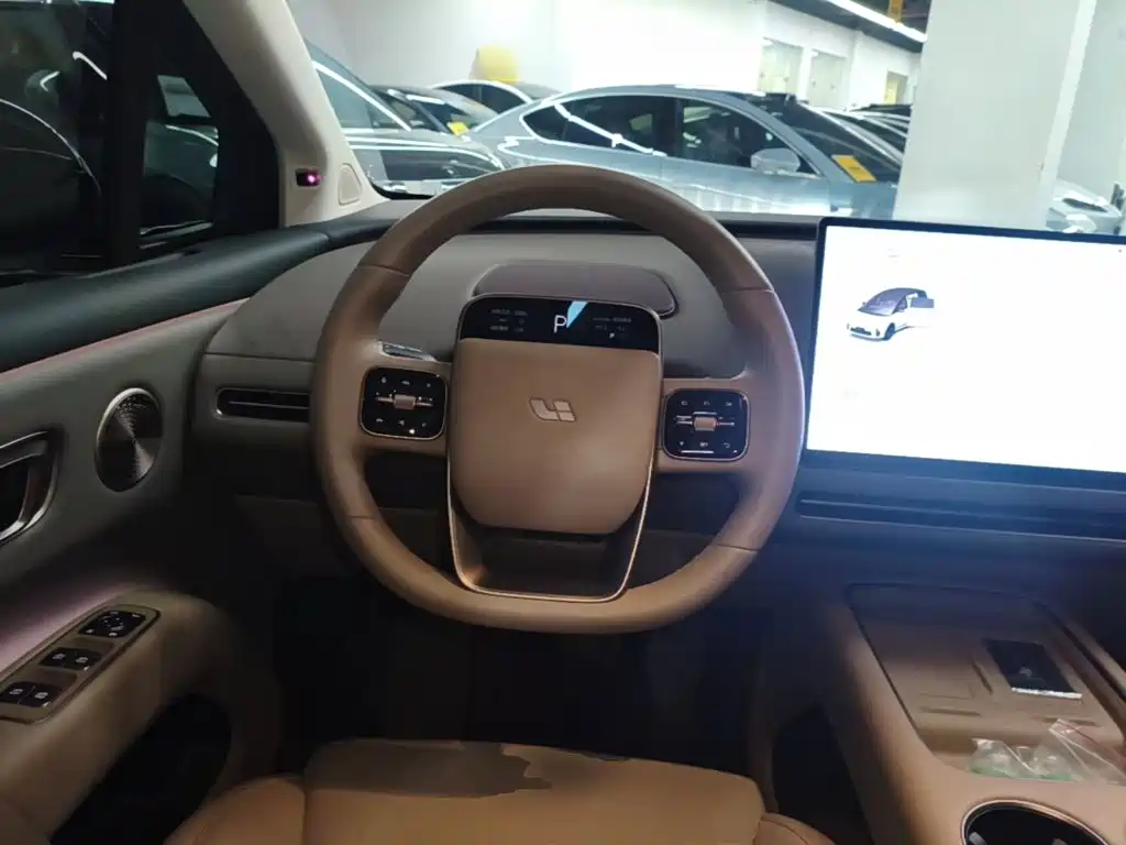 Li Auto Li i8 2025 2025 Standard Edition