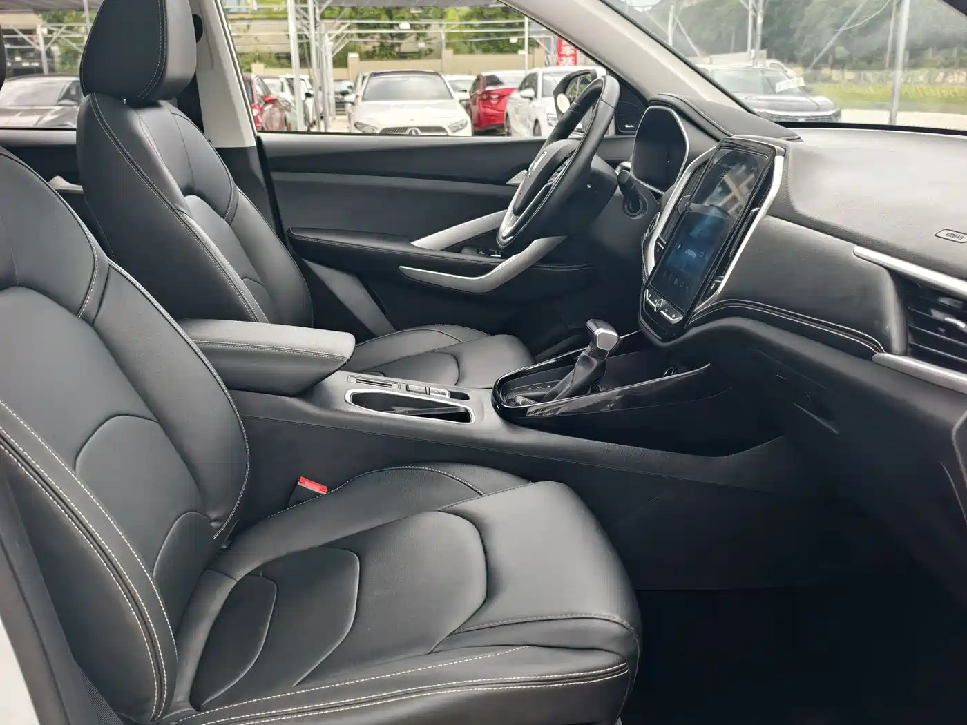 Baojun 530 2021 2021 Global Anniversary Edition 1.5T CVT Luxury 7-seater