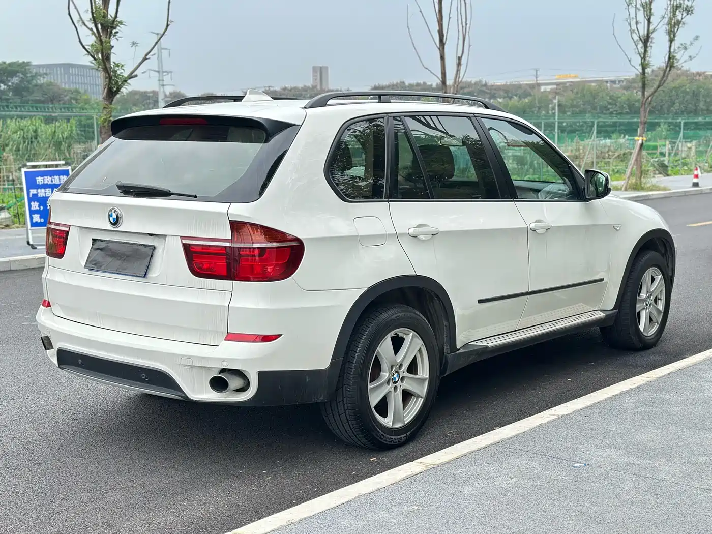 BMW X5 (Import) 2011 xDrive35i Luxury Edition фото 21