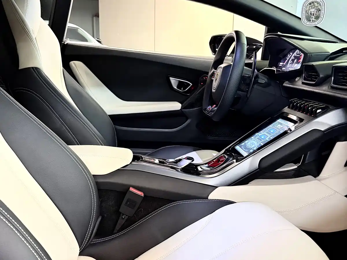 Lamborghini Huracán 2014 LP 610-4 фото 14