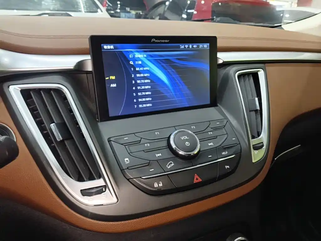 Soueast DX7 2017 2018 1.5T Auto Glory Edition