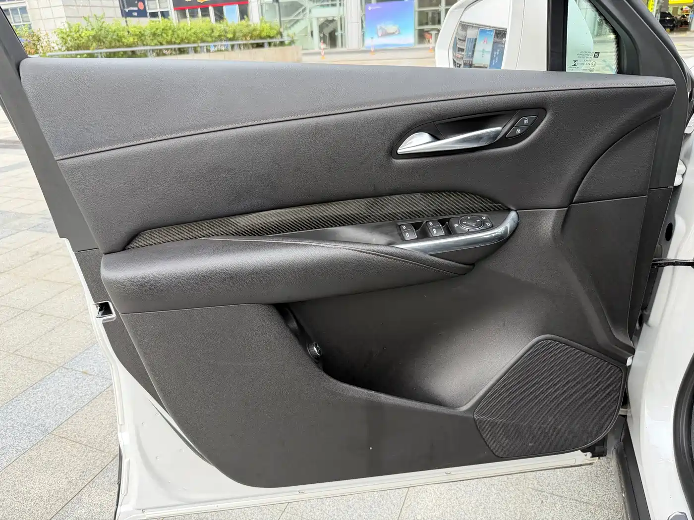 Фото 18 - Cadillac XT4
